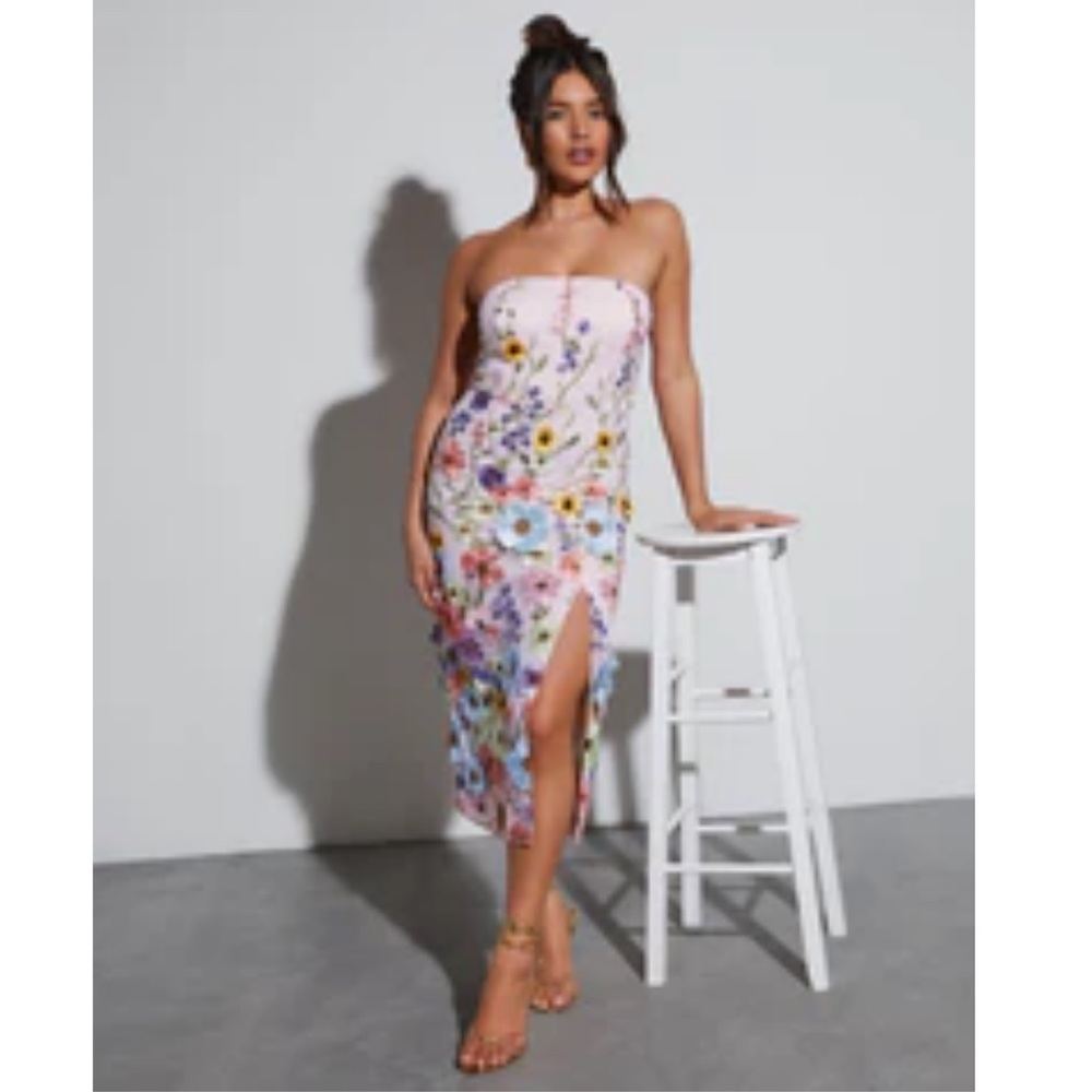 BRAND NEW Vici Collection Embroidered Floral Strapless Midi Dress